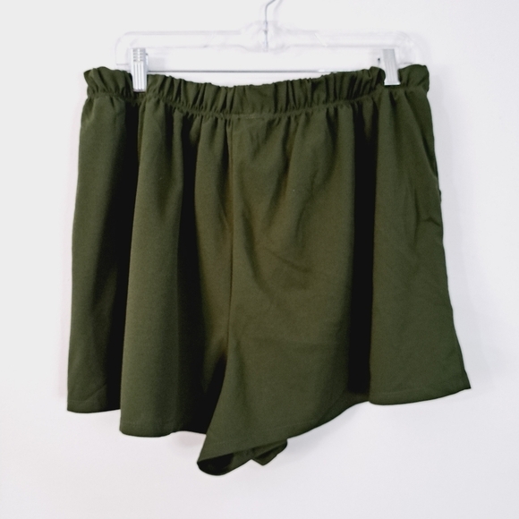 Fashion Nova Forest Green‎ Paper Bag Tie Waist Shorts 3X - Picture 2 of 5